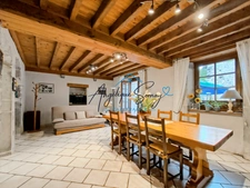 ❤️ COUP DE CŒUR À BAUME-LES-MESSIEURS ! Maison mitoyenne en pierre rénovée, 5 chambres et beaux volumes.