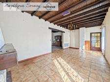 3-level house – 161 m² of living space – great renovation potential