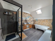 CHILLE – MAISON DE VILLAGE MITOYENNE DE 160 M² AVEC GARAGE, STATIONNEMENT 