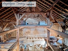 Maison familiale rénovée partiellement avec grange et vastes espaces – Jura BONLIEU