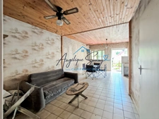 CESANCEY — Maison à rénover avec balcon, combles aménageables
