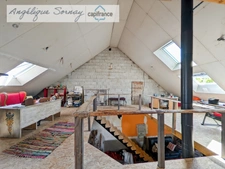  Long farmhouse with outbuildings on 3,115 m² – Francheville 39230