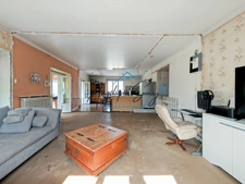 🏡 MANTRY – Semi-detached house with stone cottage and spacious rooms  