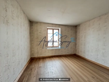 CESANCEY — Maison à rénover avec balcon, combles aménageables