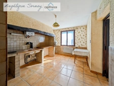 3-level house – 161 m² of living space – great renovation potential