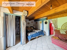  Long farmhouse with outbuildings on 3,115 m² – Francheville 39230