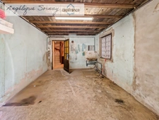 3-level house – 161 m² of living space – great renovation potential