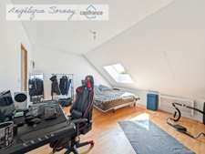  Long farmhouse with outbuildings on 3,115 m² – Francheville 39230