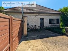  Long farmhouse with outbuildings on 3,115 m² – Francheville 39230