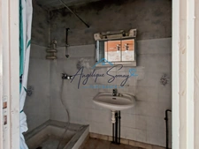 CESANCEY — Maison à rénover avec balcon, combles aménageables