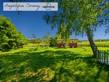  Long farmhouse with outbuildings on 3,115 m² – Francheville 39230