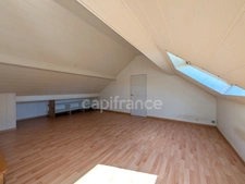 Maison à vendre 8 pièces proche de BLETTERANS (39)