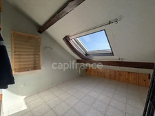 3-level house – 161 m² of living space – great renovation potential