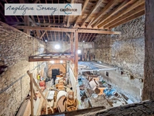 Maison familiale rénovée partiellement avec grange et vastes espaces – Jura BONLIEU