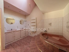 Maison à vendre 8 pièces proche de BLETTERANS (39)