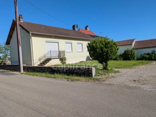 # Maison familiale de 88 m² avec terrasse, grenier aménageable et beau potentiel – Chapelle-Voland