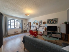 CHILLE – MAISON DE VILLAGE MITOYENNE DE 160 M² AVEC GARAGE, STATIONNEMENT 
