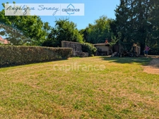 LOUHANS – 202 m² / 6 CHAMBRES / 2 500 m² / 4 GARAGES – UN POTENTIEL RARE !