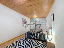 ❤️ COUP DE CŒUR À BAUME-LES-MESSIEURS ! Maison mitoyenne en pierre rénovée, 5 chambres et beaux volumes.