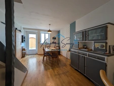 CHILLE – MAISON DE VILLAGE MITOYENNE DE 160 M² AVEC GARAGE, STATIONNEMENT 