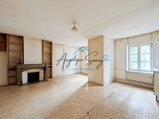 Appartement à rénover au cœur de Lons-le-Saunier – 164,83 m² pour donner vie à vos idées