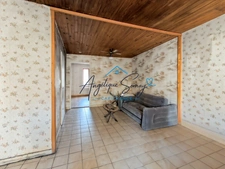 CESANCEY — Maison à rénover avec balcon, combles aménageables