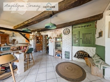  Long farmhouse with outbuildings on 3,115 m² – Francheville 39230