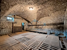 Appartement à rénover au cœur de Lons-le-Saunier – 164,83 m² pour donner vie à vos idées
