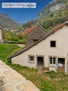 Maison de caractère en pierre – Baume-les-Messieurs (Jura)