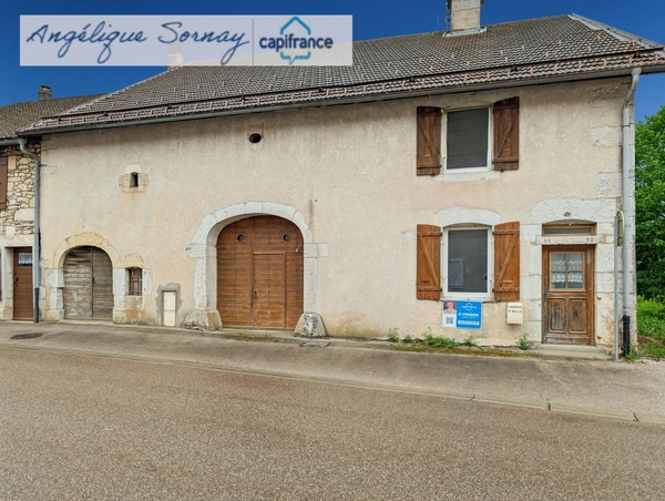 Maison familiale rénovée partiellement avec grange et vastes espaces – Jura BONLIEU