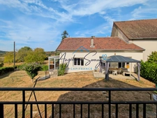 🏡 MANTRY – Semi-detached house with stone cottage and spacious rooms  