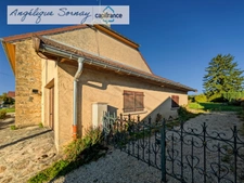  Character stone house in Geruge JURA