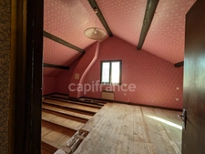 3-level house – 161 m² of living space – great renovation potential