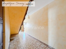 LOUHANS – 202 m² / 6 CHAMBRES / 2 500 m² / 4 GARAGES – UN POTENTIEL RARE !