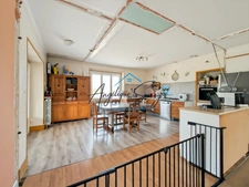 🏡 MANTRY – Semi-detached house with stone cottage and spacious rooms  