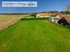 Terrain plat de 1 253 m² – Vue dégagée plein sud au cœur d’un village calme - à 5 min de bletterans