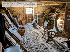 House to be completely renovated SAINT JULIEN (39)