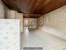 CESANCEY — Maison à rénover avec balcon, combles aménageables