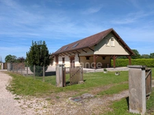 Maison à vendre 8 pièces proche de BLETTERANS (39)