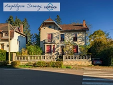  EN EXCLUSIVITE LONS LE SAUNIER (39) MAISON DE VILLE  5 min du centre-ville – Jardin