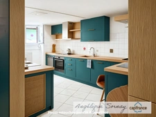  🏡 EXCLUSIVITÉ – Maison mitoyenne à fort potentiel de 229 m² sur 3 niveaux avec garage – Sellières