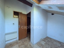 3-level house – 161 m² of living space – great renovation potential