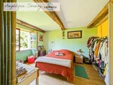 Long farmhouse with outbuildings on 3,115 m² – Francheville 39230