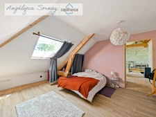  Long farmhouse with outbuildings on 3,115 m² – Francheville 39230