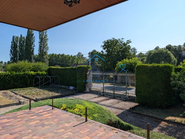 À VENDRE – Belle maison familiale de caractère de 200 m² avec terrain de 2 771 m² à Lays-sur-le-Doubs