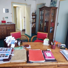Maison à vendre de 166 m2 ,de 9 pièces pièces, proche des commerces, école, à  CHATELLERAULT (86)