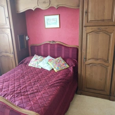 Maison à vendre de 166 m2 ,de 9 pièces pièces, proche des commerces, école, à  CHATELLERAULT (86)