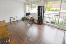 Dpt Yvelines (78), à vendre SAINT CYR L'ECOLE appartement T4 de 74 m²  