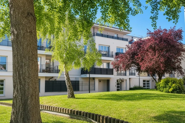 Appartement à vendre 3 pièces T3 VILLEPREUX (78) balcon box dernier étage