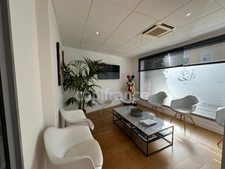 MOUGINS CENTRE – à louer Local commercial haut de gamme – Visibilité en 1ère ligne – 114 m²
